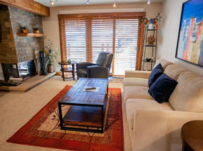 Cozy 1 Bedroom In Heart Of Town - Just 3 Blocks To Silver Queen Gondola